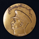مدال صدمین سالگرد زادروز رضا شاه کبیر