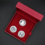 مدال یادبود سی امین سالگرد انقلاب اسلامی با جعبه فابریک و شناسنامه - Image 5